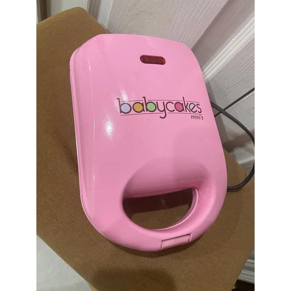 Babycakes mini cupcake